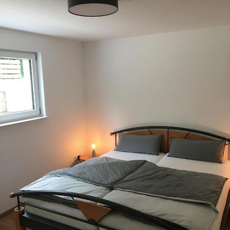 Peter'S Ferienwohnung Im Souterrain 诺伊里德 外观 照片